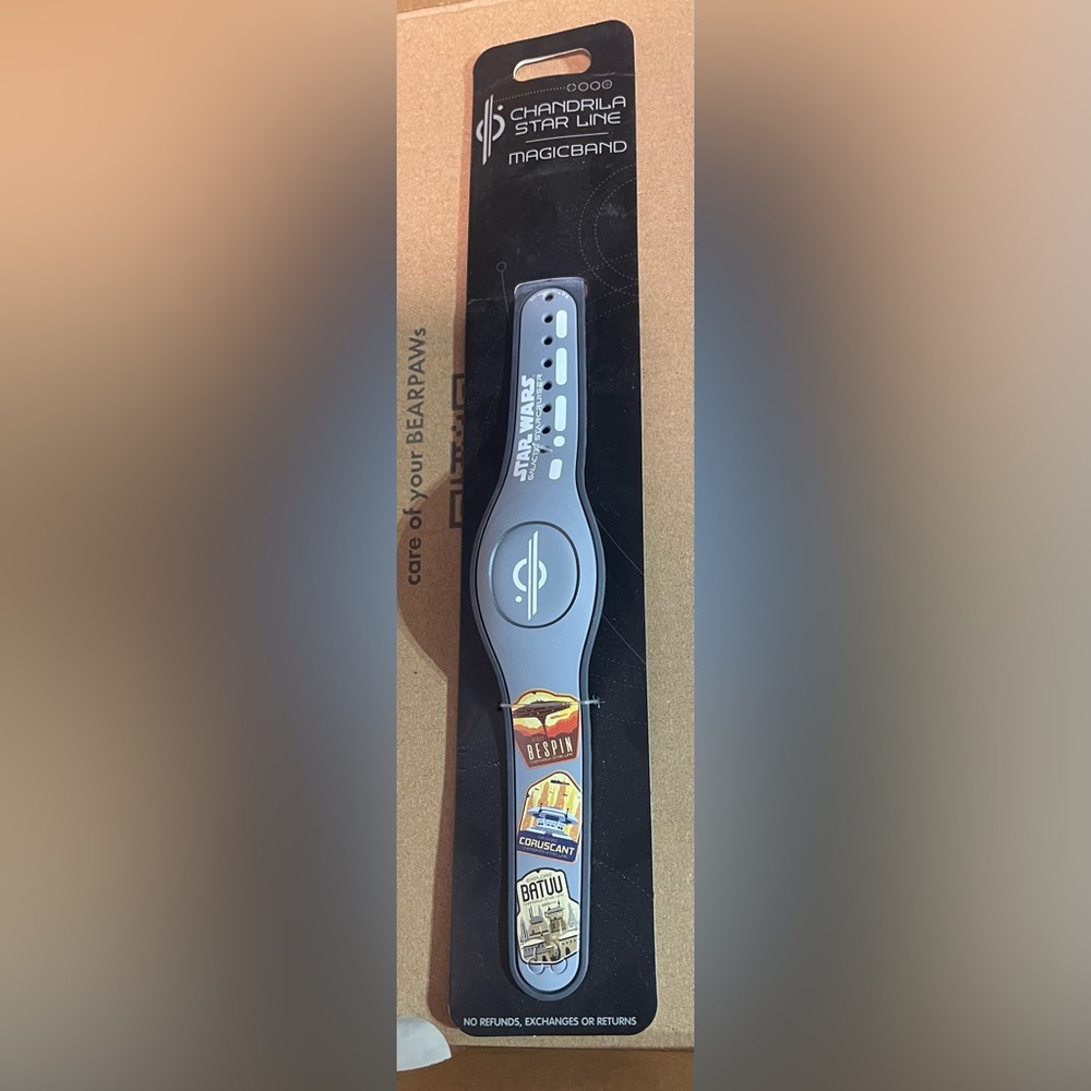 Disney Star Wars Chandrila Star Line Halcyon Magic Band NWT